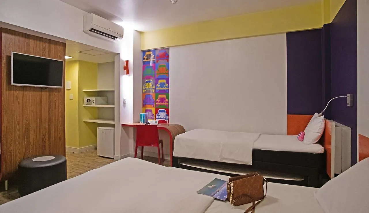 Ibis Styles Balneario Camboriu - 1 Quadra Do Mar Hotel
