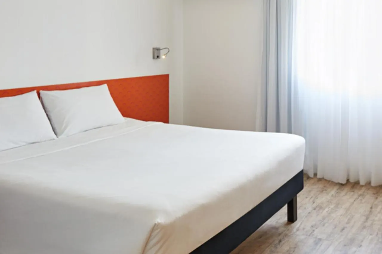 Ibis Styles Balneario Camboriu - 1 Quadra Do Mar Hotel